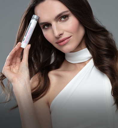 Modelka z wariantem Kollagen Beauty pomarańcza i marakuja