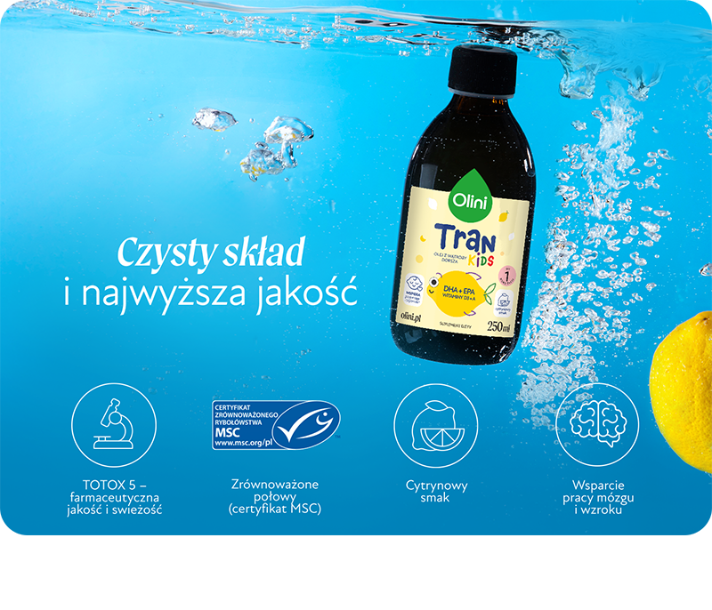 Tran Olini o smaku cytrynowym – butelka na tle wody i cytryn