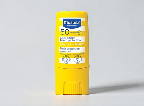 Mustela SPF 50 – sztyft przeciwsłoneczny dla całej rodziny.