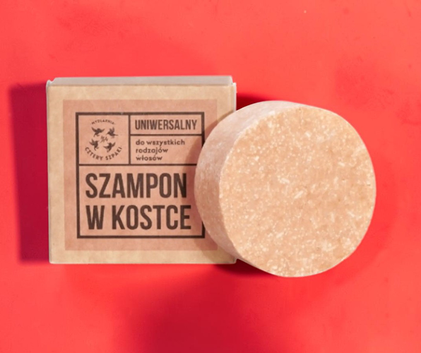 Mydlarnia Cztery Szpaki – szampon w kostce z kartonowym opakowaniem.